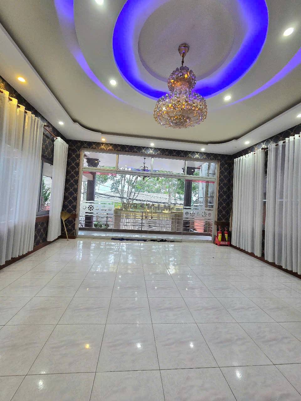 Cần Bán Nhanh Nhà 4 tầng 19 phòng - Ngay Mặt Tiền đường Trần Phú và Chu Văn An, Đà Lạt 45 tỷ - Ảnh 1
